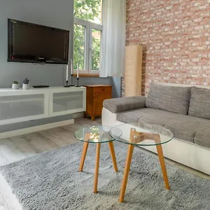 apartment-brick-wall.inbudapesthotels.com/